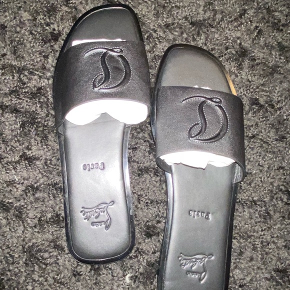 Christian Louboutin
Leather Logo Red Sole Slide Sandals - Picture 7 of 9